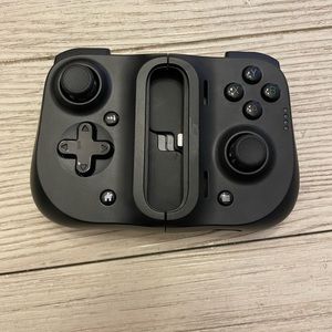 New Razer Kishi for iOS